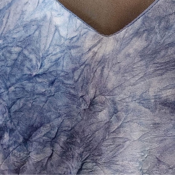 Tie dye print bell sleeve top - Picture 4 of 4